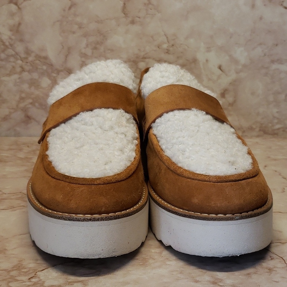 Vince tan suede and cream faux sherpa platforms women's loafers size 9 - Picture 3 of 8